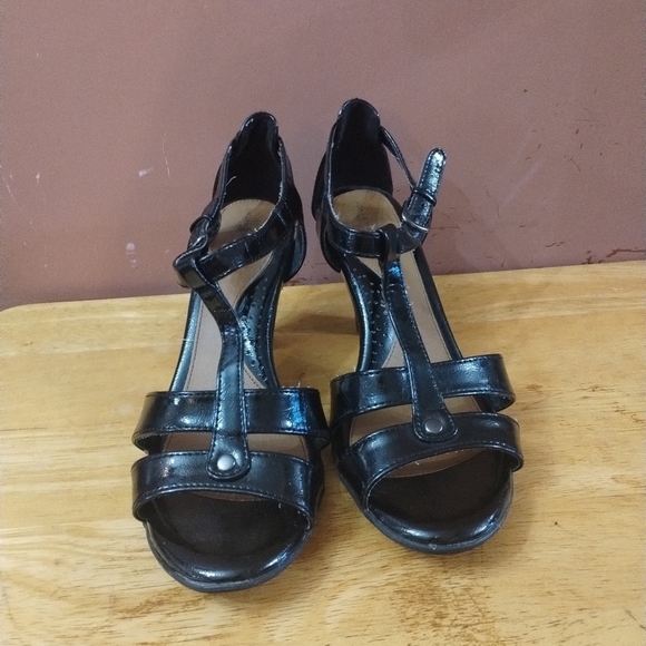 Jaclyn Smith women's size 8 black heels shoes - Picture 2 of 7